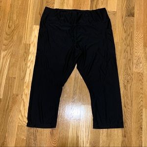 Reebok Black Cropped Yoga Pants